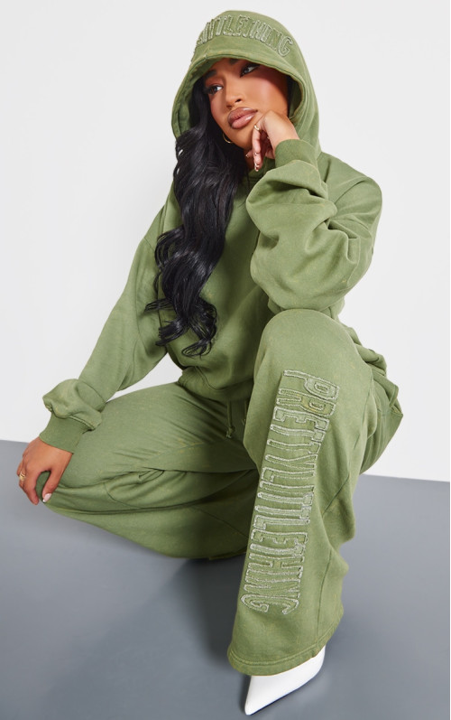 PrettyLittlething Form Khaki Thayie