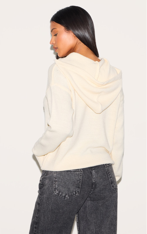 Досить високий крем з довгими рукавами в'язання з довгими рукавами