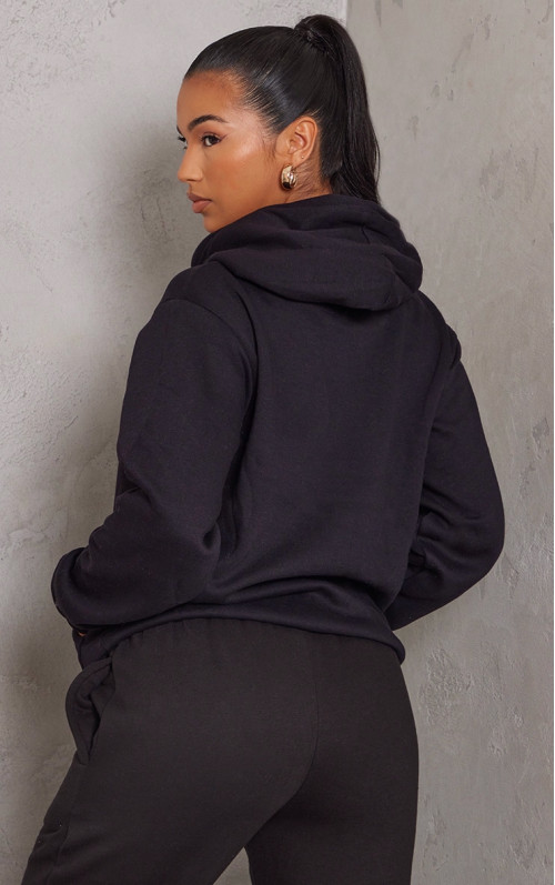 PrettyLittlething Logo Black Detail Detail негабарит