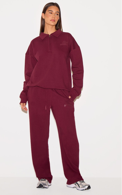 PrettyLittlething Burgundy Premium Studio Archives Прямі бігури ноги