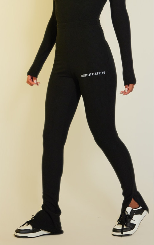 PRETTYLITTLETHING Чорні легінси зі зморщеними ребрами з розділеним краєм