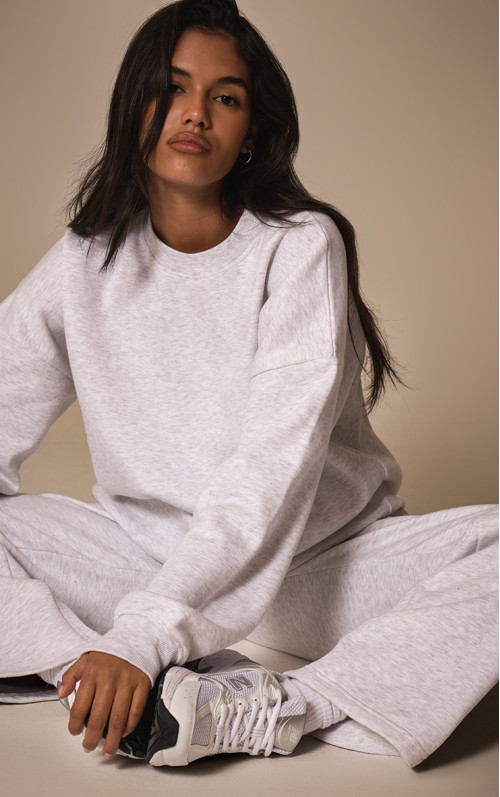 Світло -сірий негабаритний набір колег