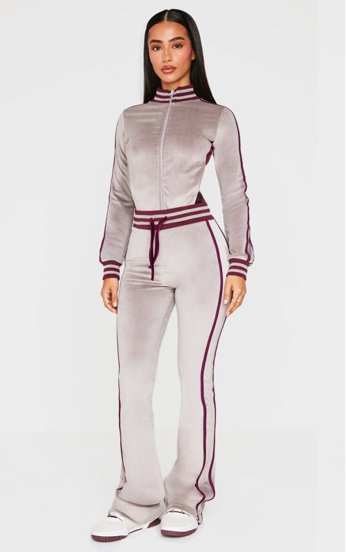 Маленькі лілові контрастні велюрові широкі штани