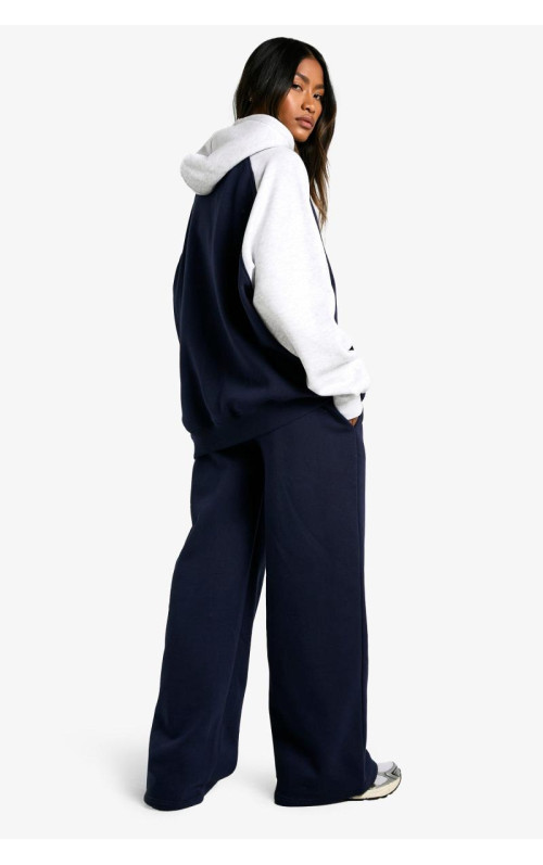 Контрастні пробіжки на талії