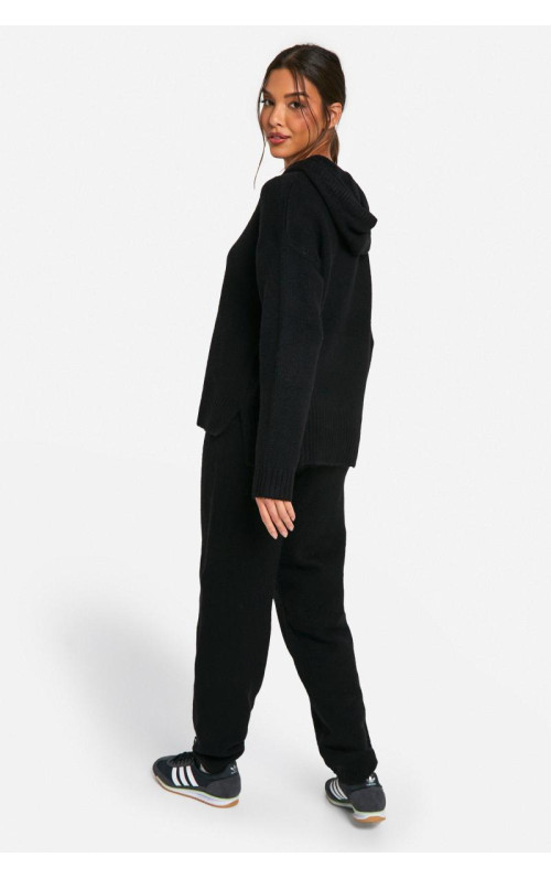 М'який трикотажний спортивний костюм тонкого калібру