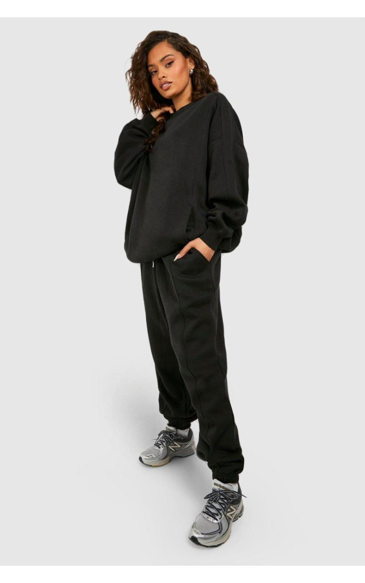 Чорний шов деталі негабарит