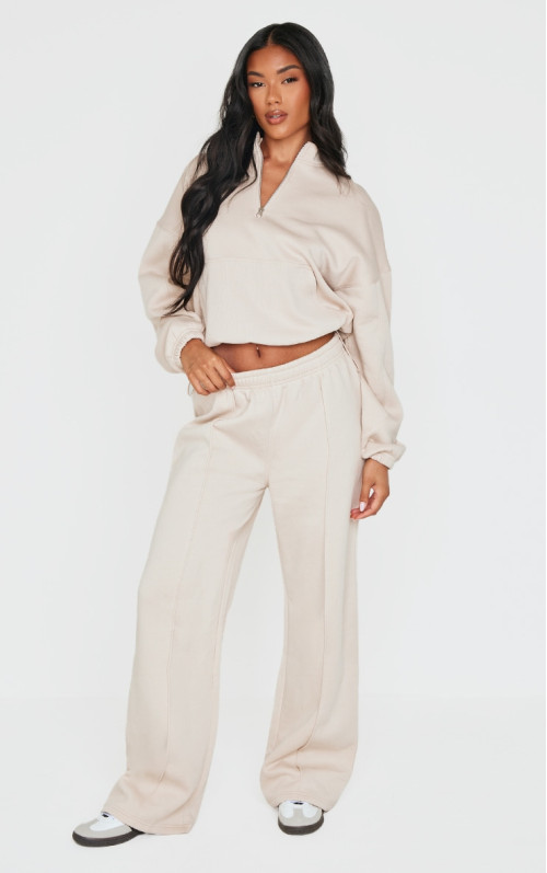 Бежевий шов деталі широкий пробіг ноги