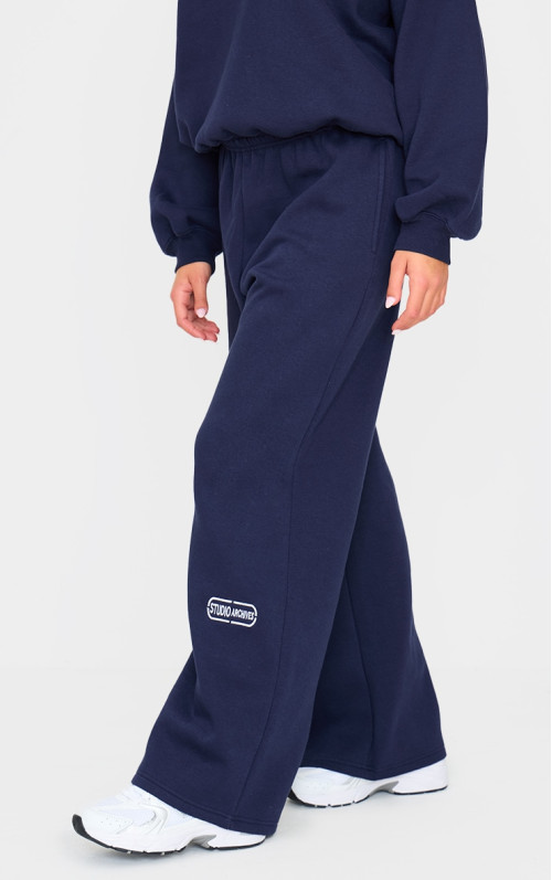 Вишиті джоггери із заниженою промежиною та тонким поясом Navy Studio Archives