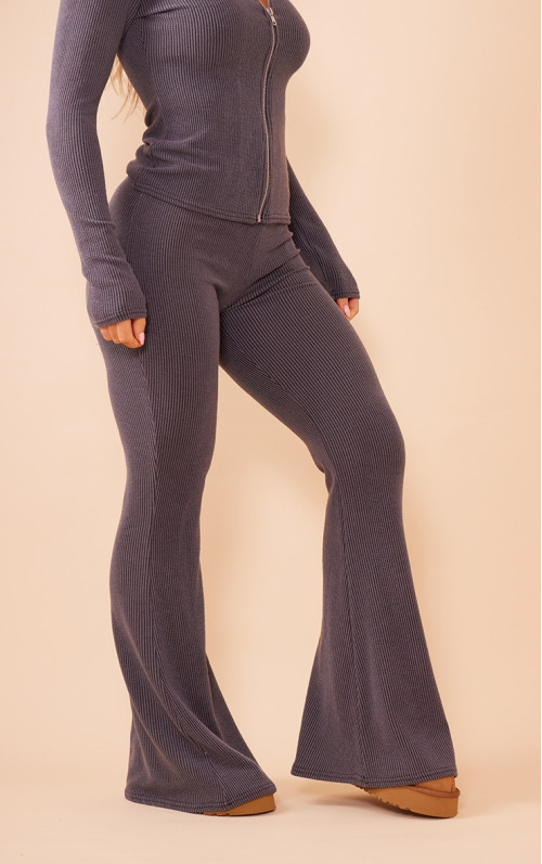 Двоколірні вугільні кльоші з високою талією в рубчик