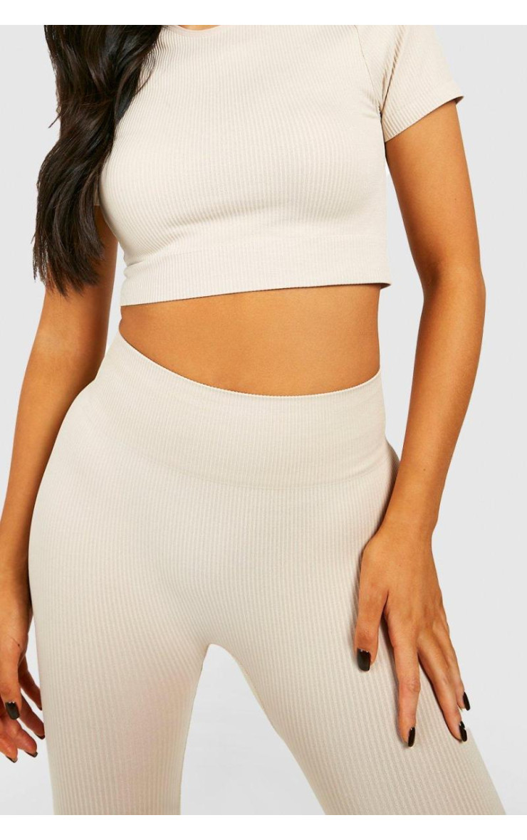 Маленькі безшовні легінси в рубчик