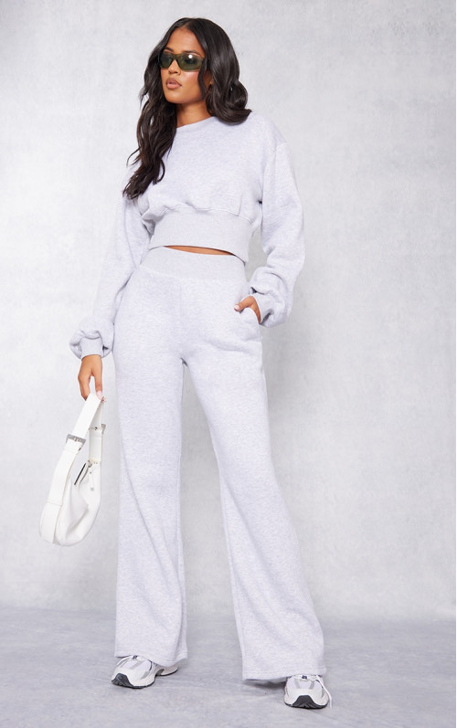 Високі попелясто-сірі широкі штани